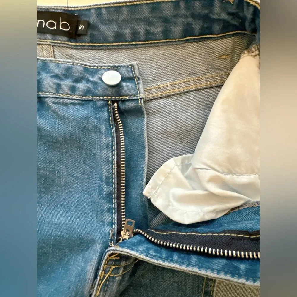Denim skirt with slit
